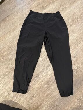 Women’s Black Lululemon Everyday Joggers